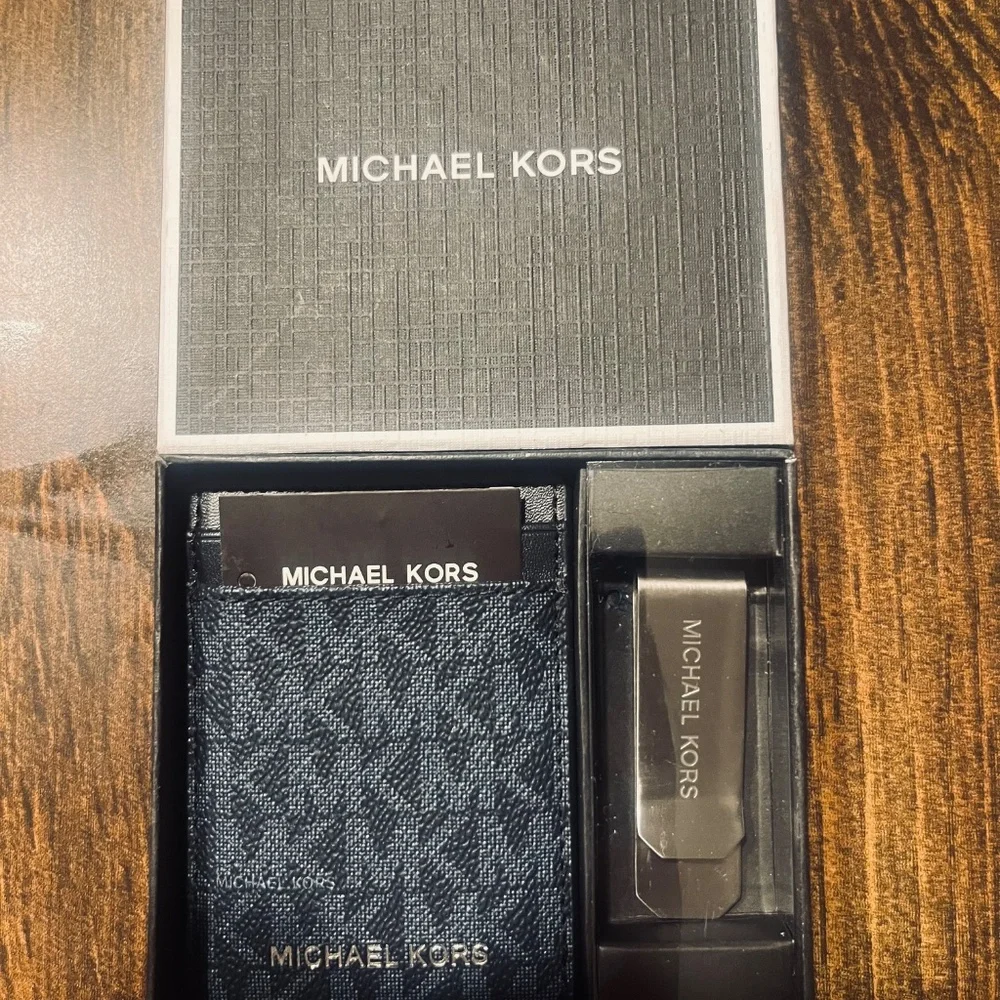 Michael Kors Men’s Wallet with Money Clip